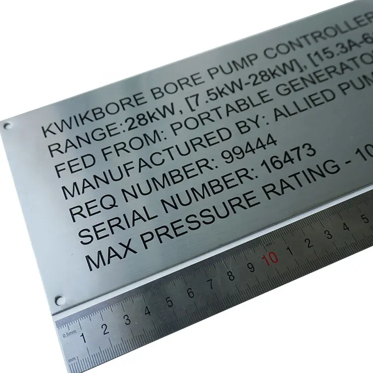 Lencana tanda ukiran laser kustom plak kuningan piringan nama logo aluminium anodized ss label terukir pelat nama logam baja tahan karat