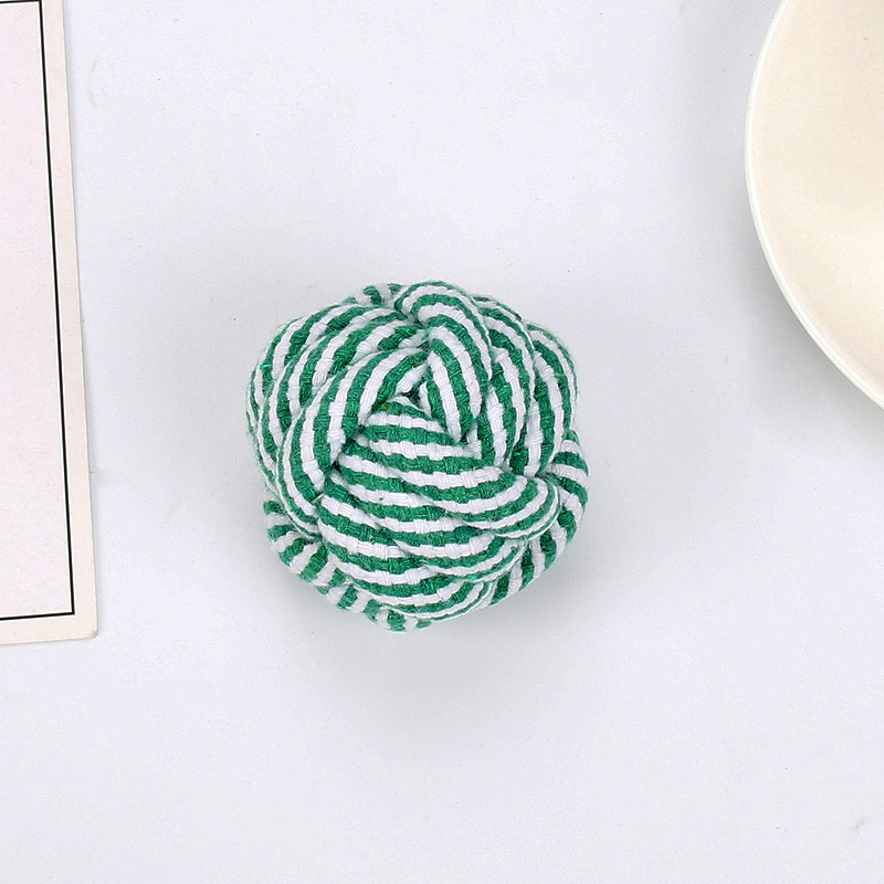 7cm machine-knitted ball, 85g