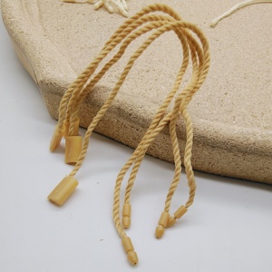 Cuerda de etiqueta colgante de PVC al por mayor, accesorios de ropa normales con cerradura, sellos de bucle oscilante de plástico, cuerda de etiqueta de ropa común al por mayor - Product Image 3