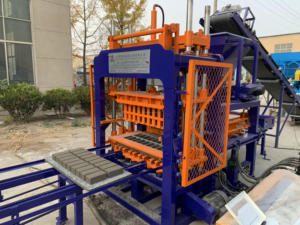 QT5-15 <strong>Automatic</strong> Cement Paver logo Brick <strong>Block</strong> <strong>Making</strong> Machinery <strong>Machine</strong> for <strong>Small</strong> Business Ideas with <strong>Small</strong> Investment 2023 - Product Image 2