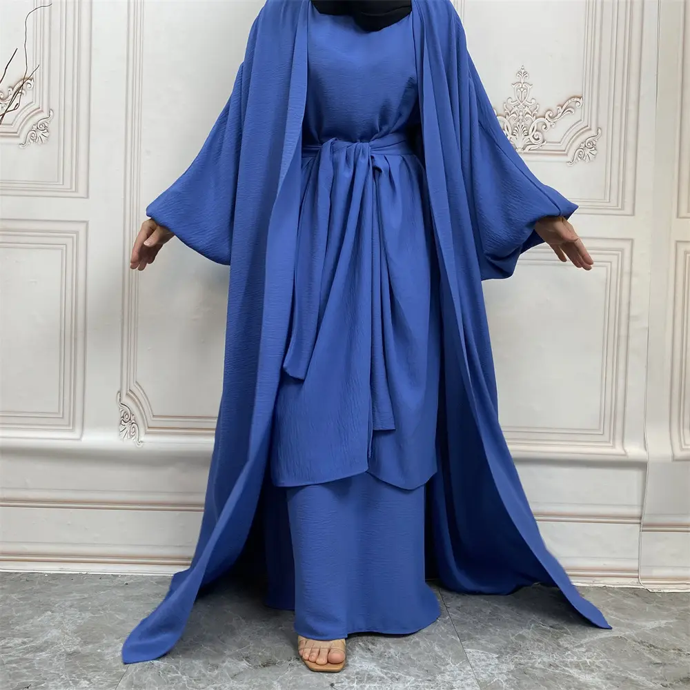 Abaya – ensemble texturé trois pièces, une robe longue sans manches, une jupe enveloppante réglable et une veste anti-poussière abaya ouverte