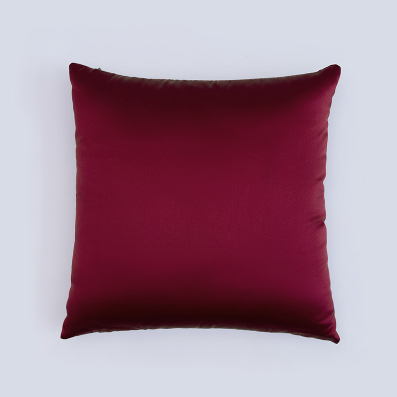 Coussin de dossier en soie bordeaux 19 momme