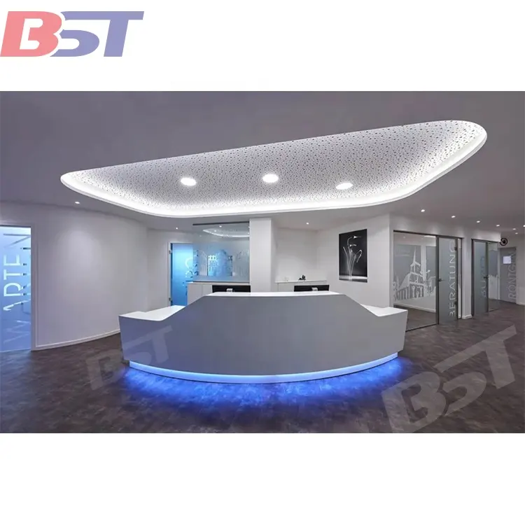 Comptoir de réception spécial en pierre artificielle au design moderne personnalisé Bureaux avant Bureau de réception à lumière LED incurvée