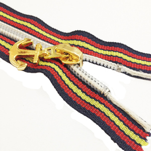 Chất lượng cao tùy chỉnh chiều dài dập nổi Nylon dây kéo đa băng <span class=keywords><strong>ycc</strong></span> vàng sọc trượt vật liệu nhựa nhiều Zip màu tùy chọn - Product Image 1