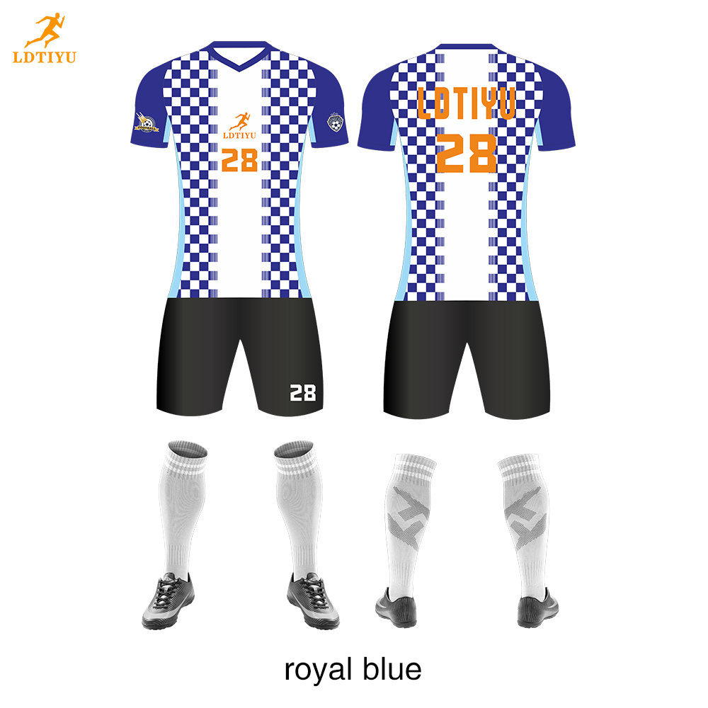 Equipaciones de fútbol y para hombre personalizadas
