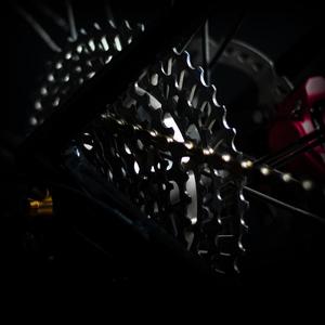 <span class=keywords><strong>2025</strong></span>最新的山地自行车飞轮10 11 12速度盒式轻型飞轮铝合金飞轮