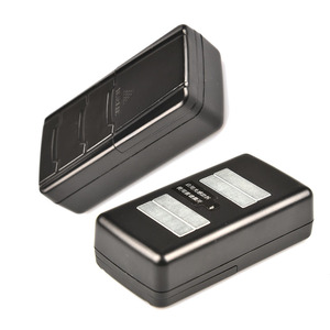 マグネット付きUM666GPSトラッカー自動GPSトラッカーロングバッテリースタンバイGPSトラッカーリアルタイムトラッキングモード - Product Image 1