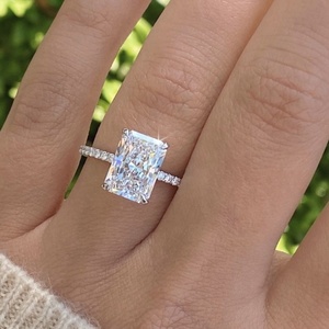 डी रंगहीन रेडिएंट कट मोइससानाइट सगाई की अंगूठी ठोस 14k 18k सफेद सोना 3.0ct - Product Image 1