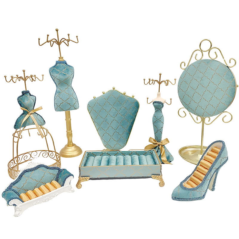 Ensemble huit pièces bleu