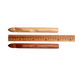 大型木製かぎ針編みフック15mm20mm25mm編み針織り毛糸クラフト用チャンキーヤーン大型竹かぎ針編みフック針 - Product Image 3