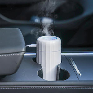 Gran oferta, Mini humidificador de aire ultrasónico USB con fuente de energía eléctrica de luz colorida para coche, hogar, RV, función de aromaterapia - Product Image 3