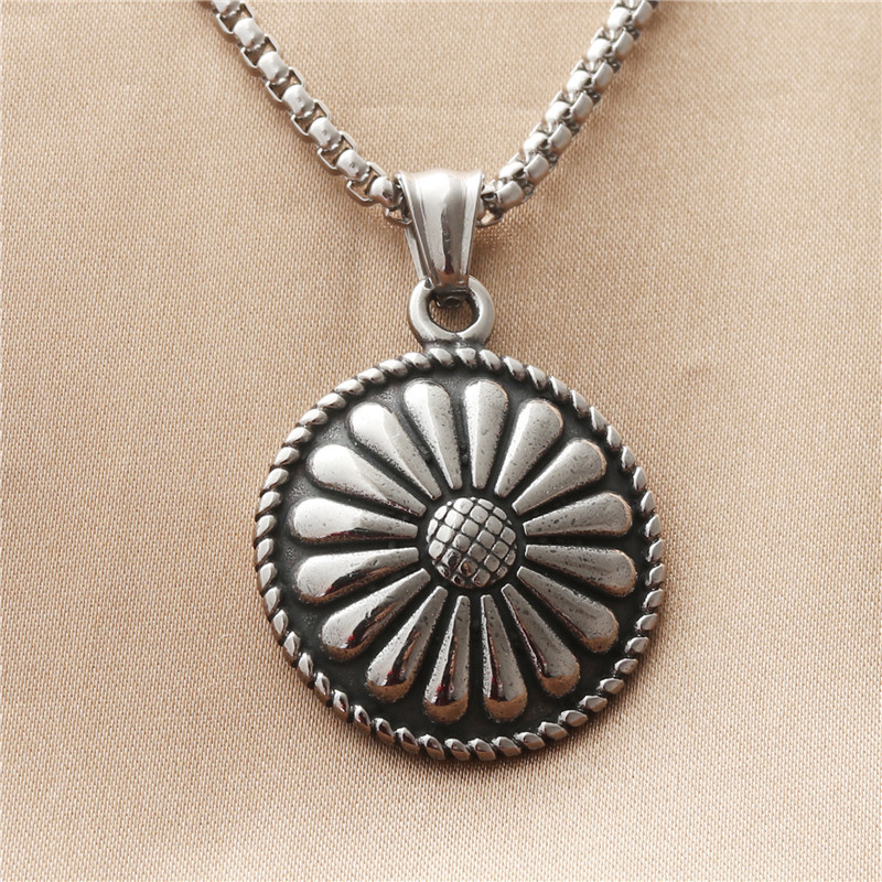 Pendentif en argent avec une chaîne de perles carrées de 3,0*60 cm