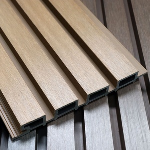 Panel de revestimiento de plástico y madera, nuevo diseño moderno, de pared de coextrusión, compuesto WPC