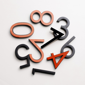 Toptan 3D Metal Logo alfabe ve numarası otomotiv amblem krom araba çıkartmaları dijital adı plaka Metal el sanatları