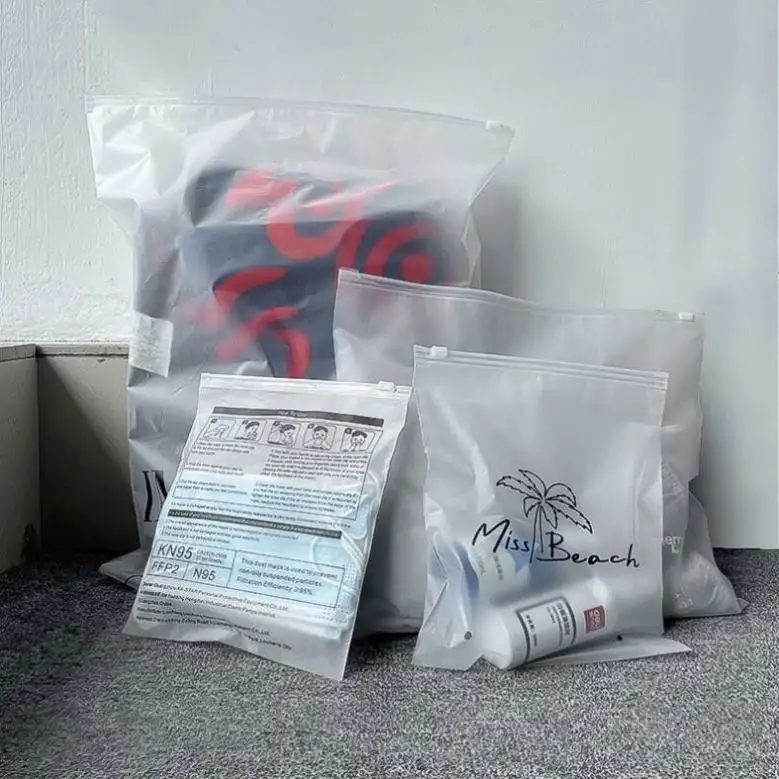 Пользовательские высокое качество прозрачный ПВХ мешок матовый пластиковый мешок на молнии для упаковки одежды с вашим логотипом