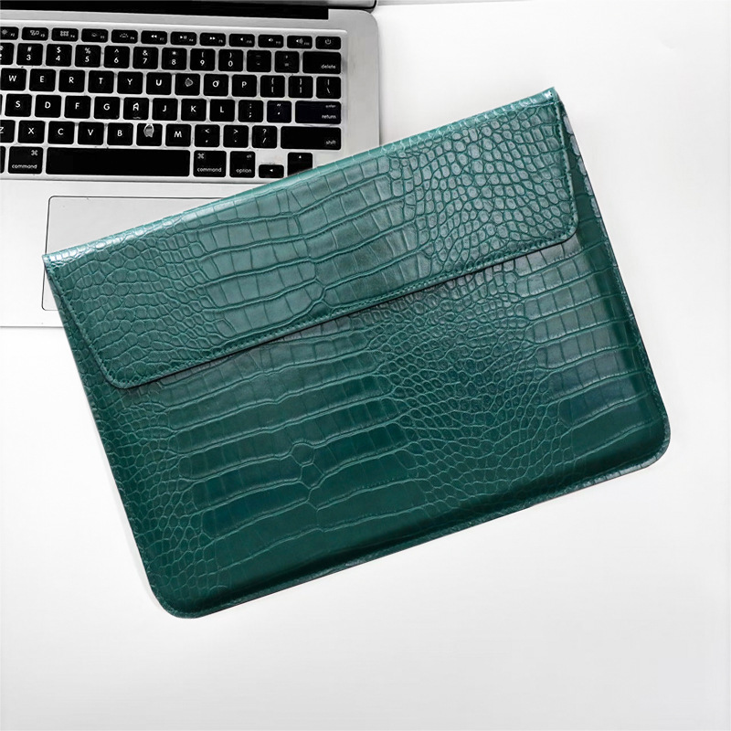 Crocodile Pattern cyan
