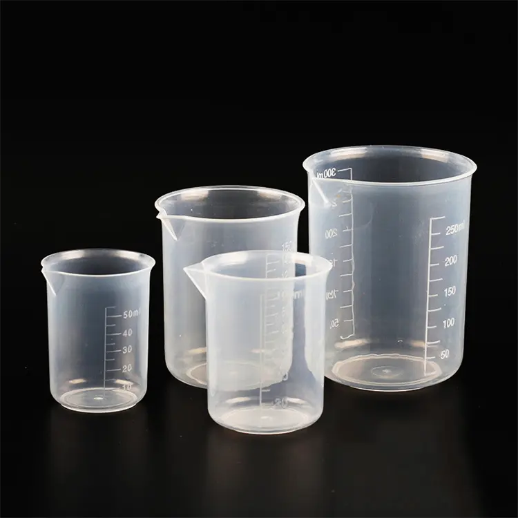 Wholesale high quality chemistry laboratory transparent plastic measuring beaker cup