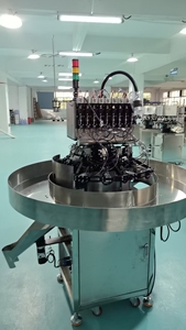 آلة الحقن الدوارة لحقن وتطعيم الدواجن مع أداة ليزر لتهذيب المناقير ومعدات تربية الحيوانات - Product Image 6