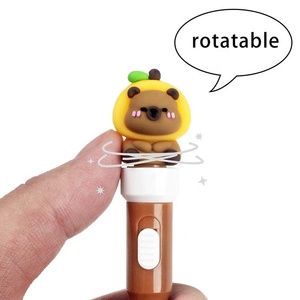 O & Q khuyến mại quà lưu niệm bút trẻ em 'đồ chơi quay bút dễ thương capybara dẫn ánh sáng Bút Bi 0.7mm màu xanh mực nhựa - Product Image 2