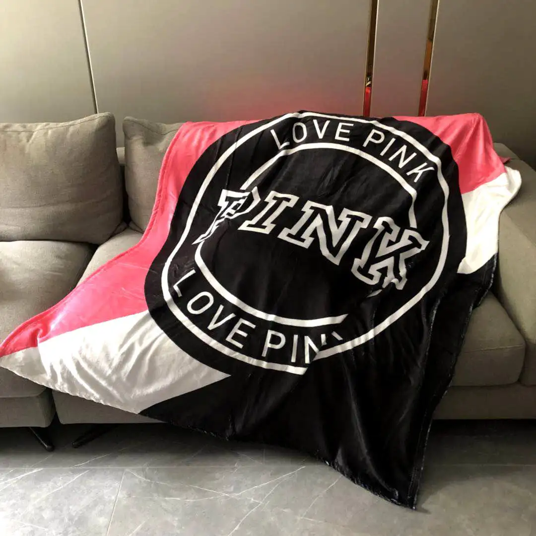 Moq 10 morbido pile di flanella Love Pink Luxury Designer Logo nome coperta personalizzata con stampa sublimata