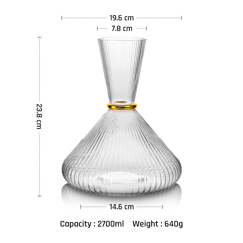 Carafe à vin transparente