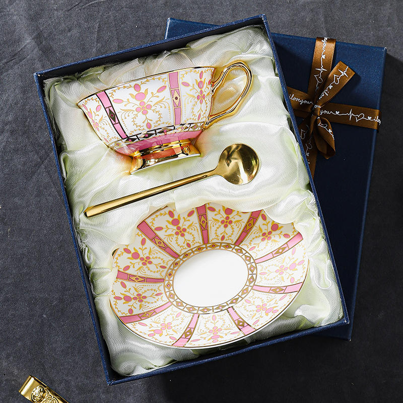 Pink single cup, dish and spoon gift box