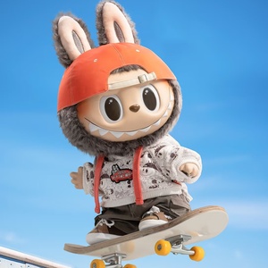 The Labubu Vans Collaboration Style Rubber Doll Is a Table Decorative Item Suitable for Both Boys and Girls to Collect.