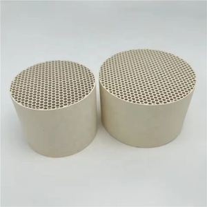 Substrat de convertisseur catalytique de monolithe en céramique de mullite de nid d'abeilles pour accumulateur/échangeur de chaleur - Product Image 5