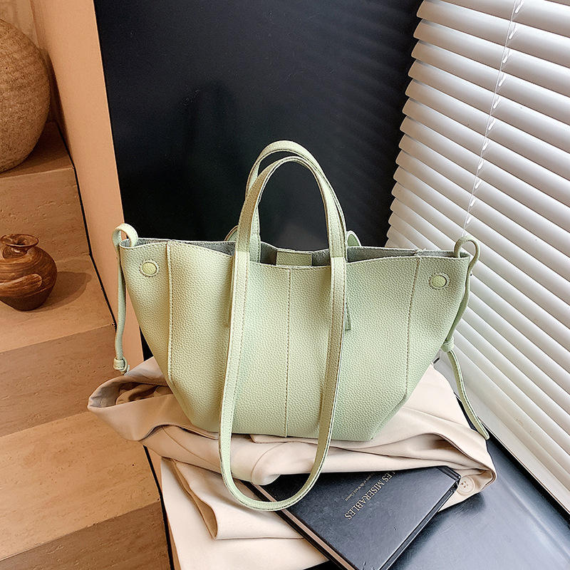 สีเขียว