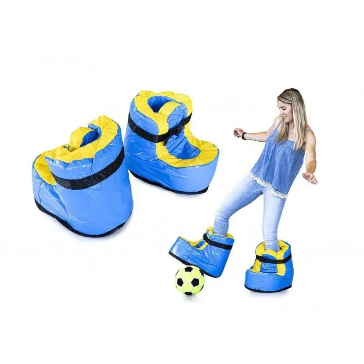 Jeux de Team Building Chaussures de Football Gonflables Géantes en PVC Éponge Grandes Chaussures de Football à vendre