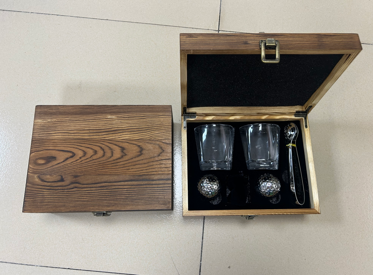 Moule à glaçons en forme de balle de golf