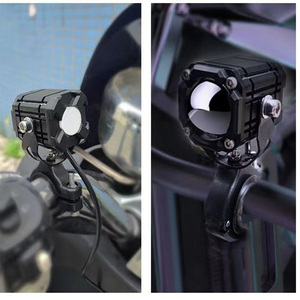 12VモーターサイクルLEDヘッドライトデュアルカラーLEDレンズ防水スポーツプロジェクター、Fl点滅機能付きジープカーパーツ