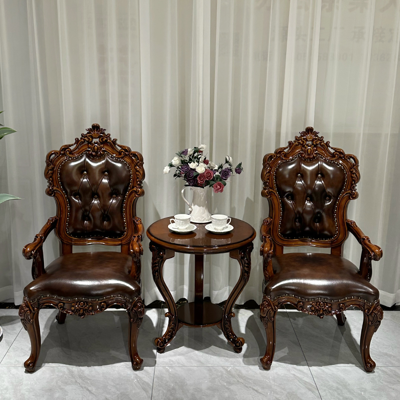 2 chaises de loisirs + 1 table de loisirs
