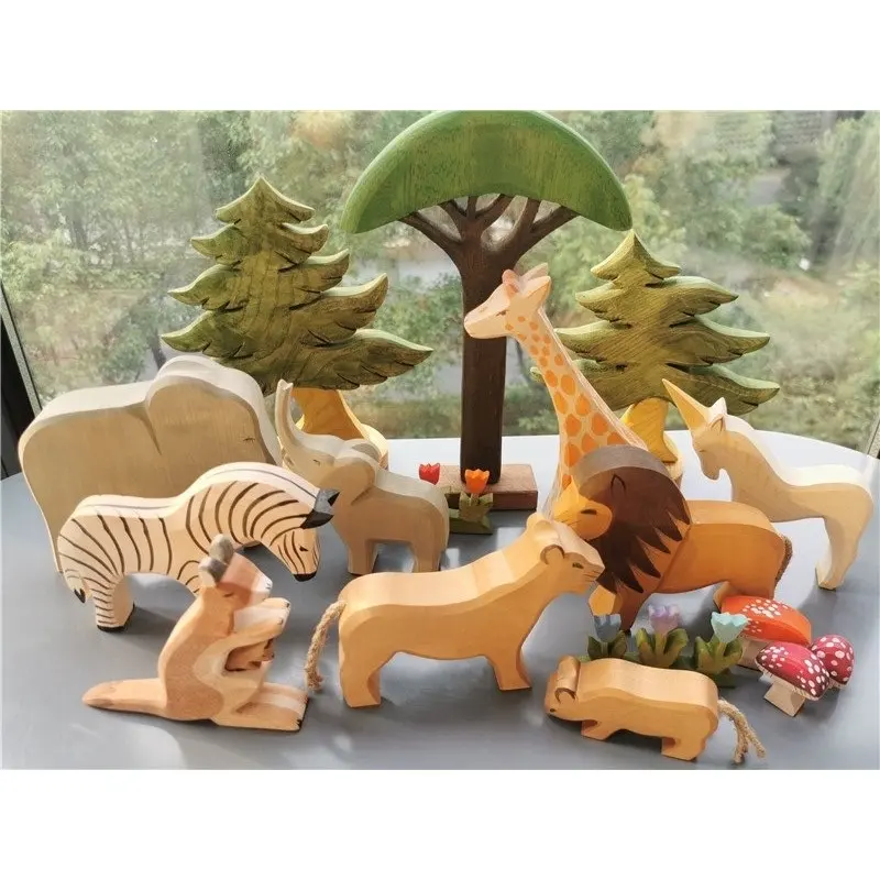 Crianças colorido animais de madeira artesanal, berço empilhando blocos, brinquedos, floresta, árvores, leão, elefante, girafa, urso, canguru