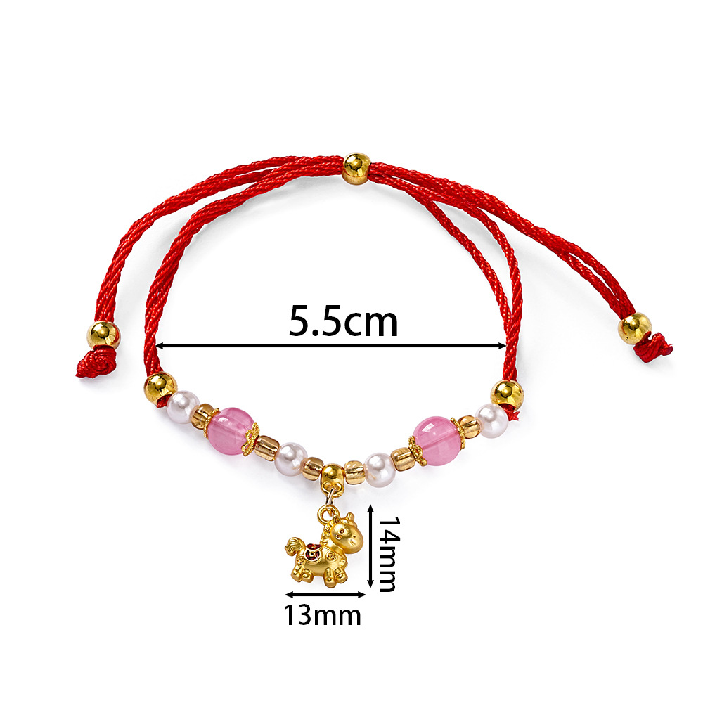 Las perlas de cristal rojo atraen la prosperidad de inmediato.