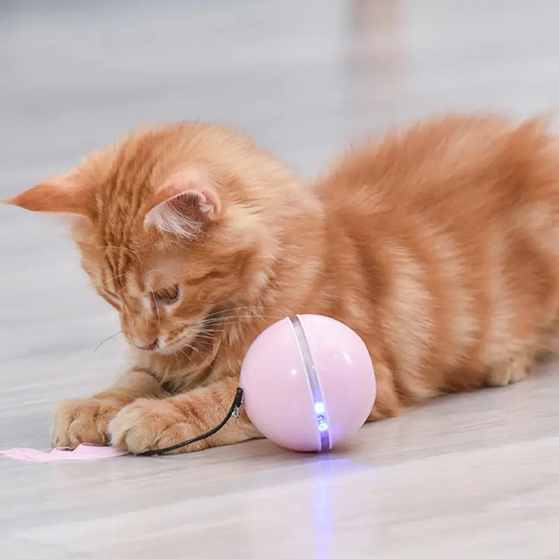 كرة مضيئة قابلة لإعادة الشحن تلقائيًا مزودة بإضاءة LED لتقليل ضغط القطط كرة دوارة تلقائيًا لعبة ذكية تفاعلية للتمارين الرياضية مع الحيوانات الأليفة لعبة مدحبة