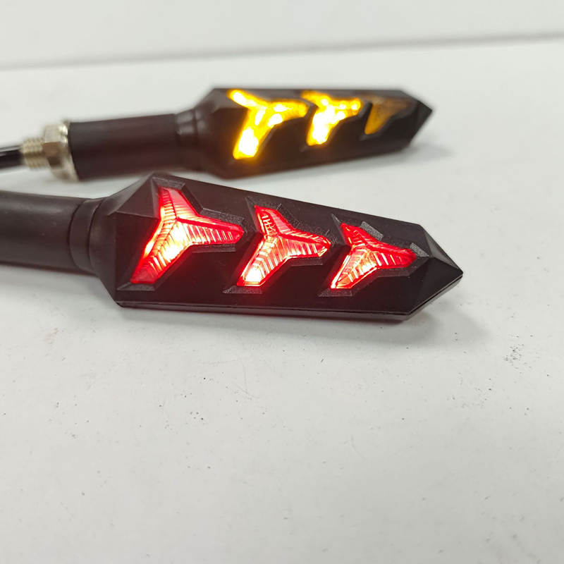 DRL Red+Flowing Yellow