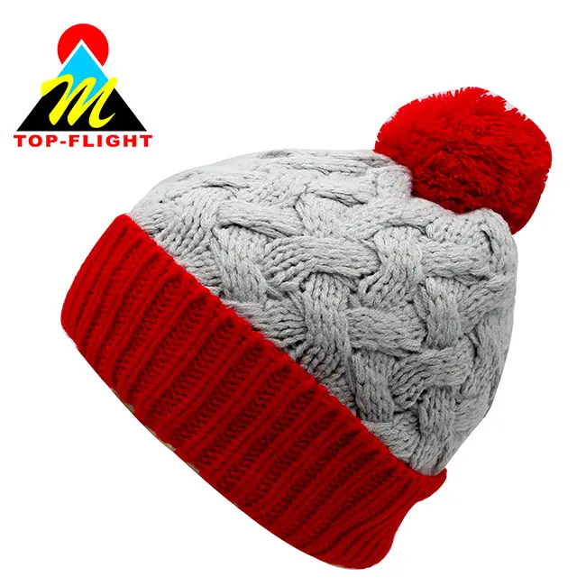 Contraste do Natal cor vermelho pompom beanie chapéu inverno cabo padrão malha com chapéu dobrado costela borda da senhora