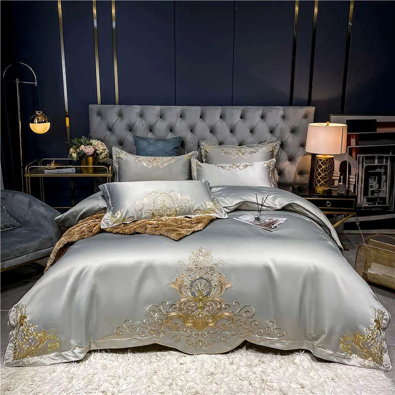 Ensemble de literie de luxe brodé fleur couette King Size couette en soie drap de lit ensembles de literie en gros
