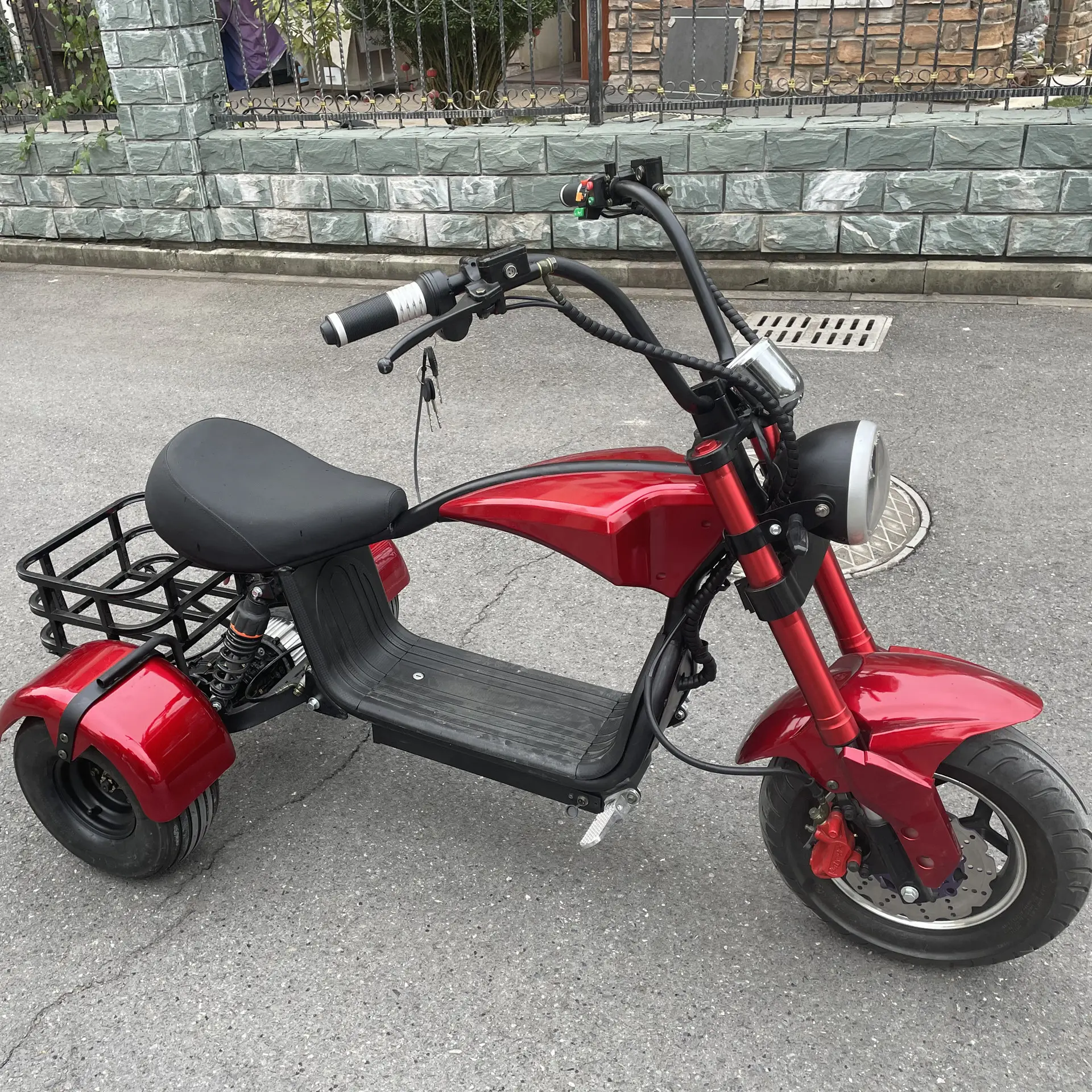 Nuovi scooter elettrici 60V 12AH 1000W per adulti grande ruota potente Off Road pedaliera per scooter elettrico per moto citycoco