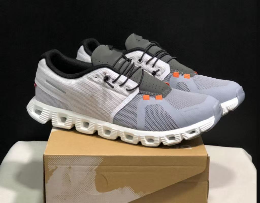 Bianco e grigio