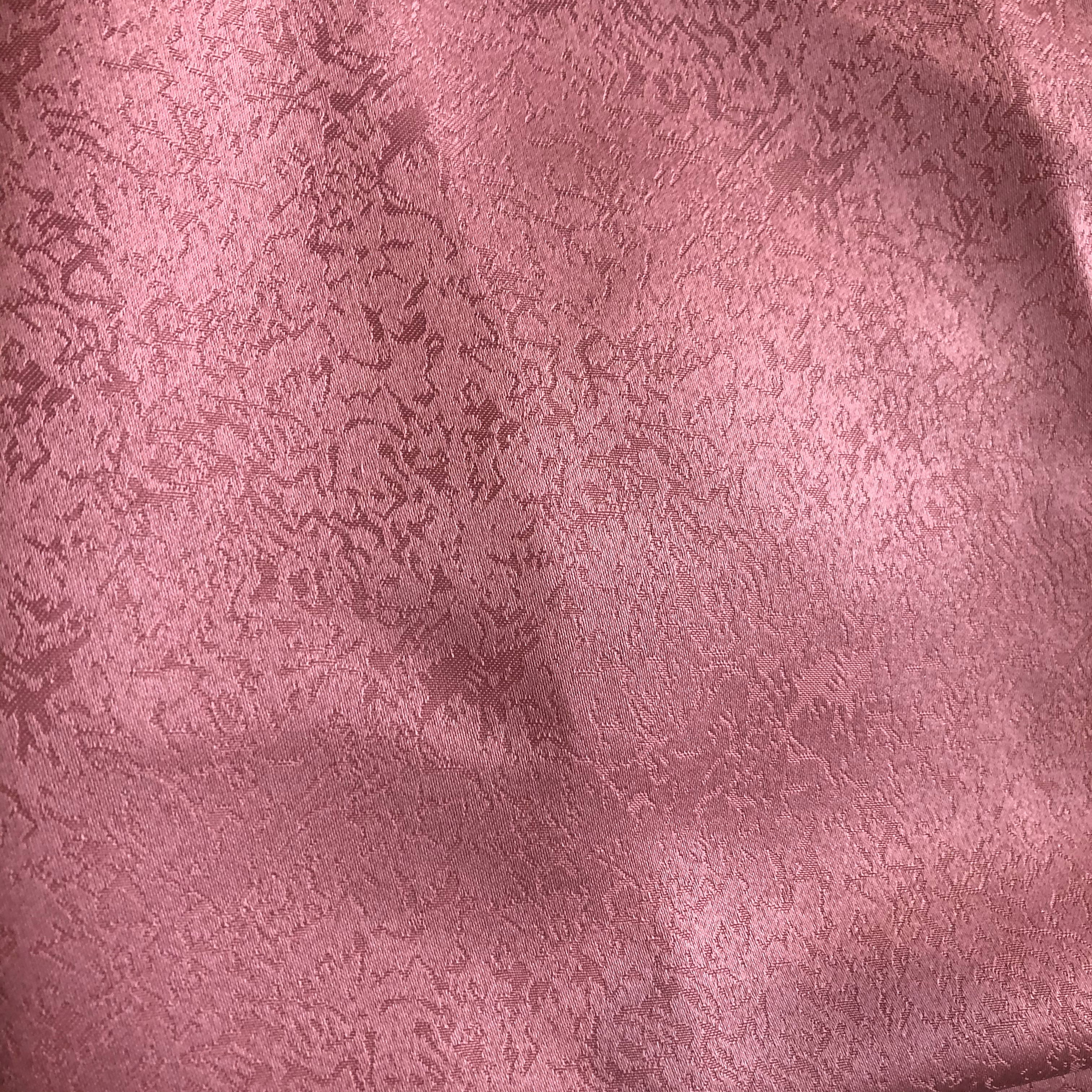 Rose poussiéreuse