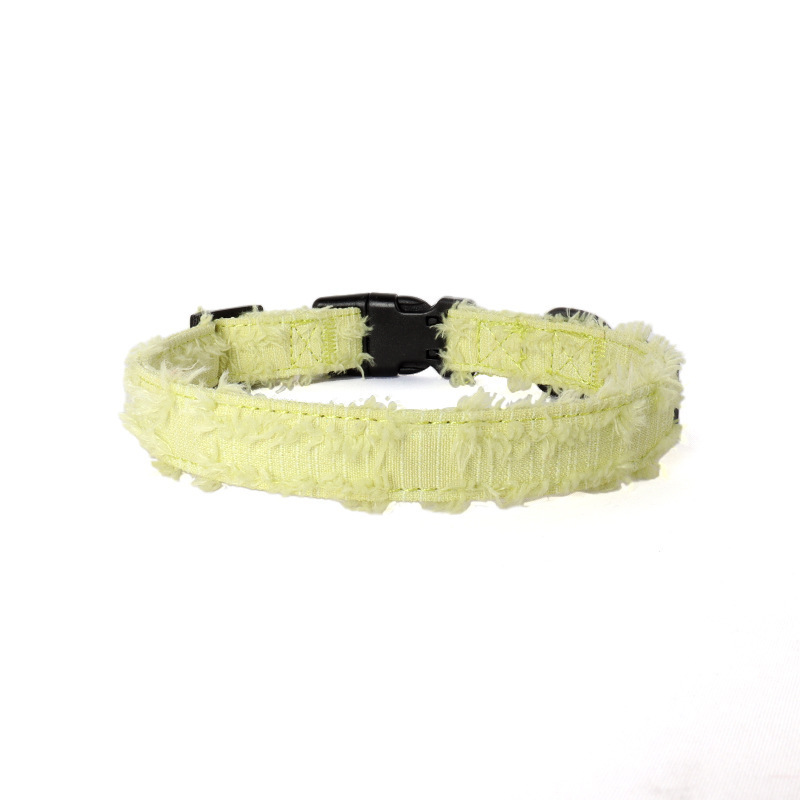 Lemon green collar