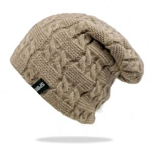 Женская вязаная шерстяная шапка с логотипом - Product Image 2