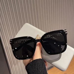 2024新款方形女性奢华太阳镜品牌设计师金链腿复古眼镜奢华女性太阳镜奢华眼镜