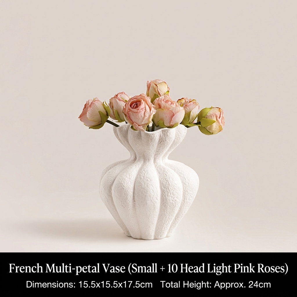 Petit vase français blanc + 10 têtes de roses rose clair