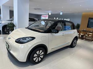 Voiture 2025 Wuling Bingo 5ドア4シーターハッチバック電気自動車333KMレンジ長電池寿命新エネルギー車 - Product Image 2