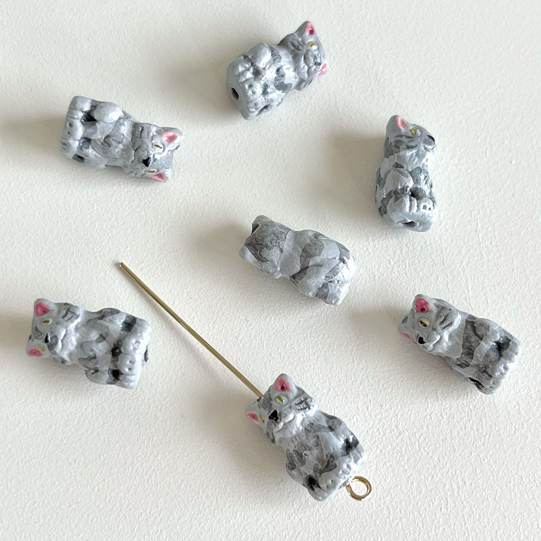 Gatito gris (13*8mm)