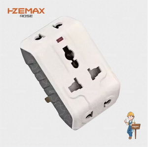 Zócalo convertidor doméstico de pequeño volumen con 3 salidas de CA Enchufe de circuito de fuente de alimentación multifunción 10A Corriente nominal - Product Image 3