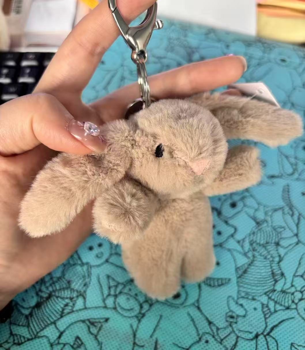 Brown rabbit pendant